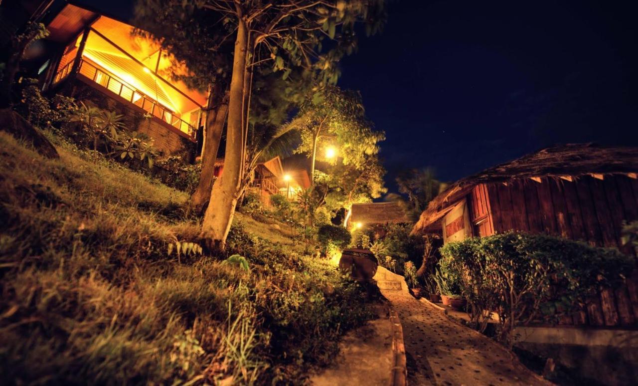 Tree House Отель
