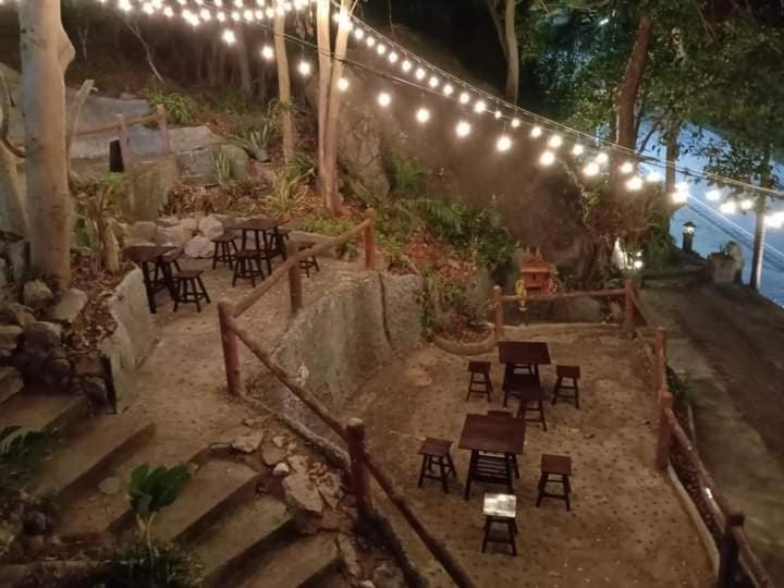 Отель Tree House 3*