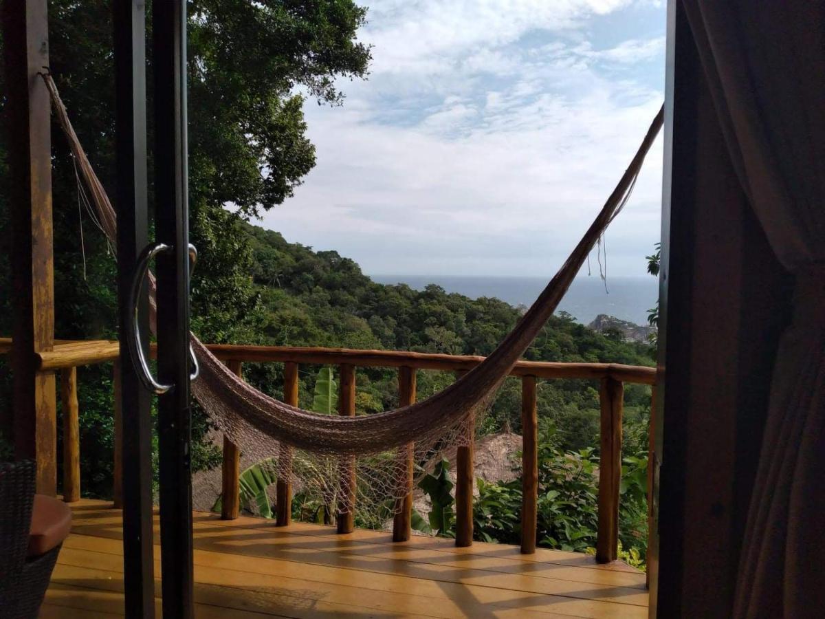 Tree House Отель
